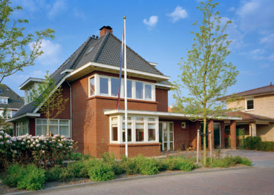 Jaren 30 woning met garage te Enschede
